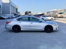 للبيع نيسان Altima 2013