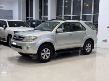 للبيع تويوتا Fortuner 2006