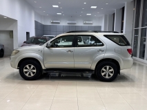 للبيع تويوتا Fortuner 2006