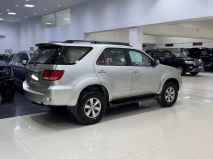 للبيع تويوتا Fortuner 2006