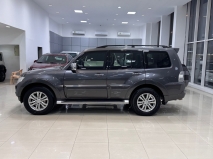 للبيع متسوبيشي Pajero 2016