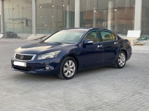 للبيع هوندا Accord 2010