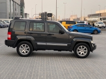 للبيع جيب Cherokee 2010