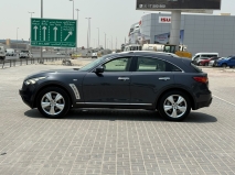 للبيع انفنيتي FX 2010