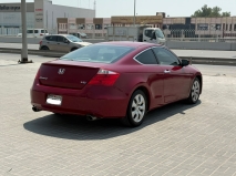 للبيع هوندا Accord 2010