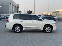 للبيع تويوتا Land Cruiser  2018 item thumb 3