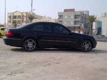 للبيع مرسيدس E class 2003