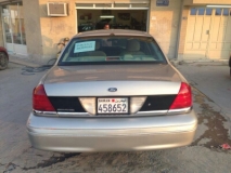 للبيع فورد Crown Victoria 2004