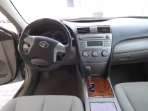 للبيع تويوتا camry 2010