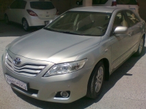 للبيع تويوتا camry 2010