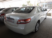 للبيع تويوتا camry 2010