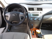 للبيع تويوتا camry 2010