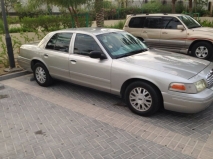 للبيع فورد Crown Victoria 2004