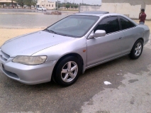 للبيع هوندا Accord 2000