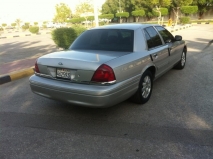 للبيع فورد Crown Victoria 2007