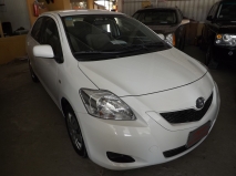 للبيع تويوتا Yaris 2010