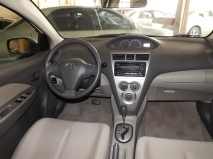 للبيع تويوتا Yaris 2010