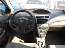 للبيع تويوتا Yaris 2011