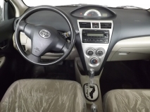 للبيع تويوتا Yaris 2008