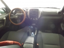 للبيع تويوتا RAV4 2005