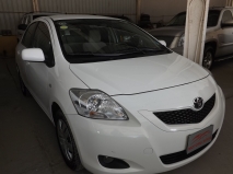 للبيع تويوتا Yaris 2011