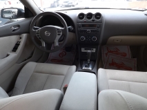 للبيع نيسان Altima 2010