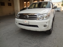 للبيع تويوتا Fortuner 2011