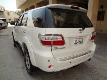 للبيع تويوتا Fortuner 2011