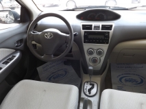 للبيع تويوتا Yaris 2010