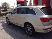 للبيع أودي Q7 2008