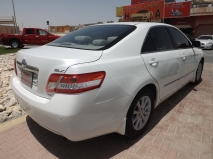 للبيع تويوتا camry 2011