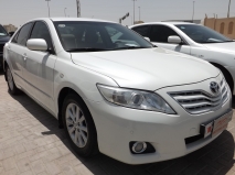 للبيع تويوتا camry 2010